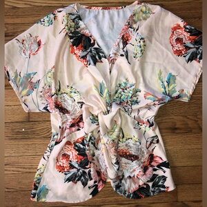 Women’s top - floral front knot shirt sleeve summer shirt